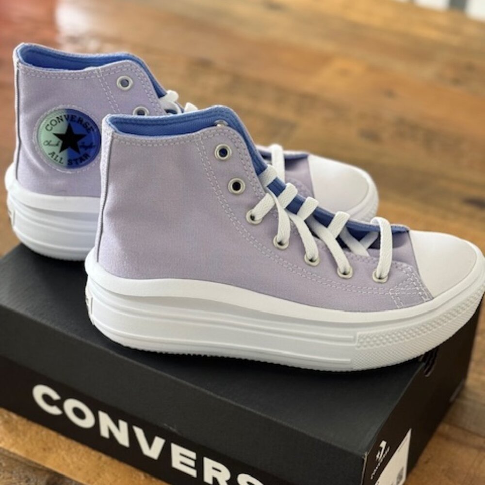 New w/ Box Kids Converse Chuck Taylors- Platform